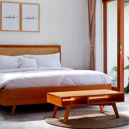 Hotel The Sloth Bali Canggu Esterno foto