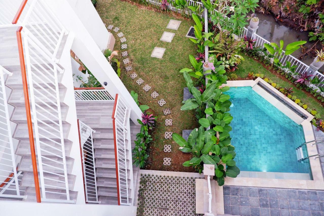 Hotel The Sloth Bali Canggu Esterno foto