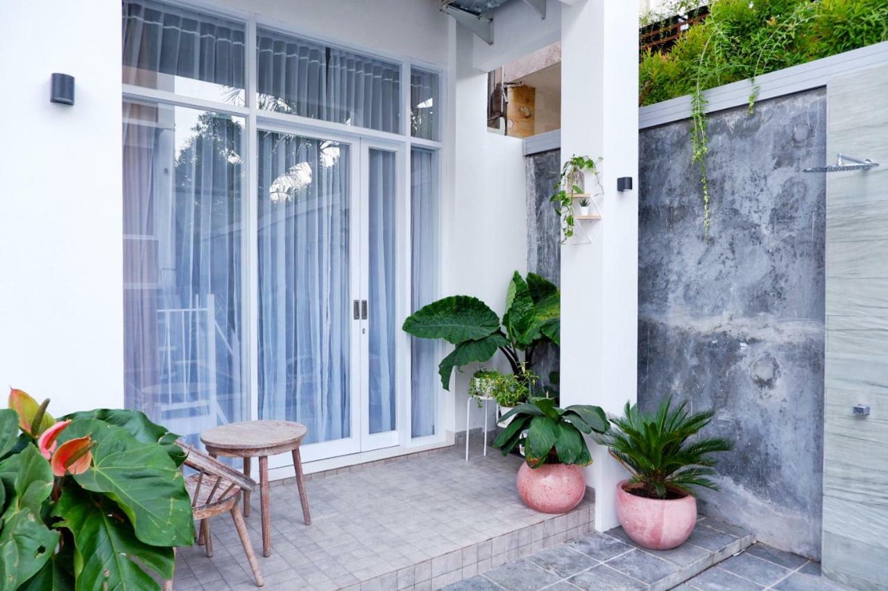 Hotel The Sloth Bali Canggu Esterno foto